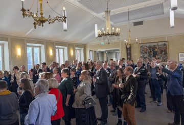 festsalen full med mänskor